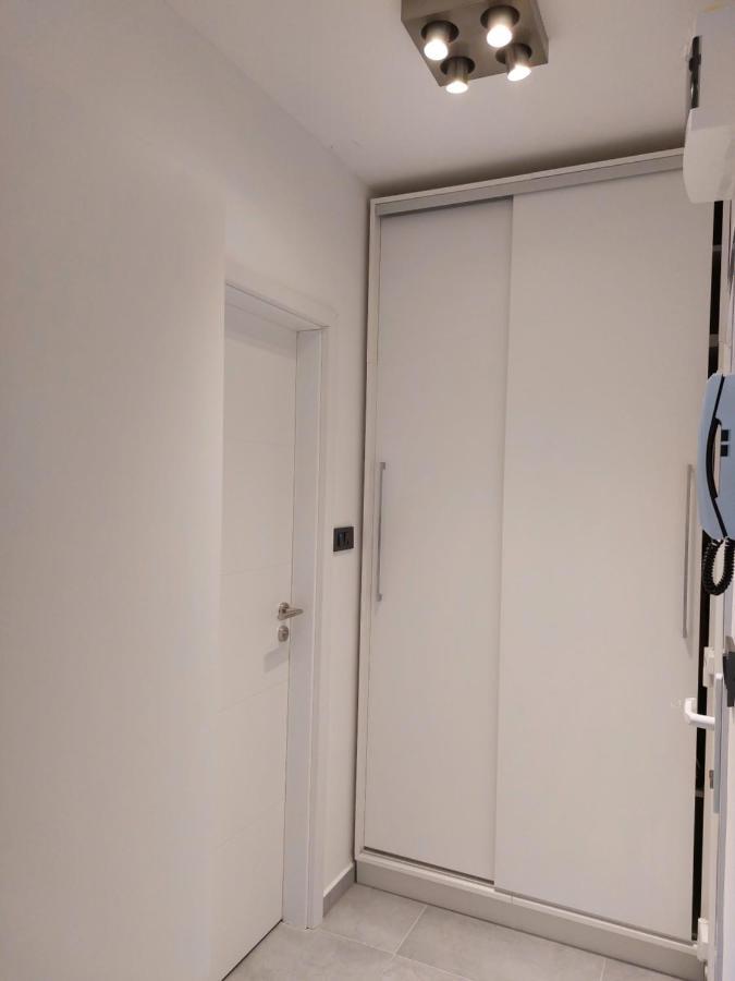 Stefan 1 Apartment Umag Bagian luar foto