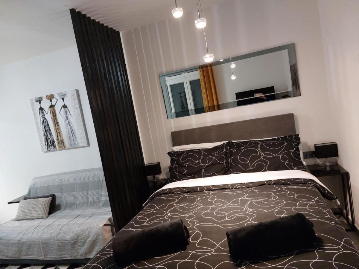 Stefan 1 Apartment Umag Bagian luar foto