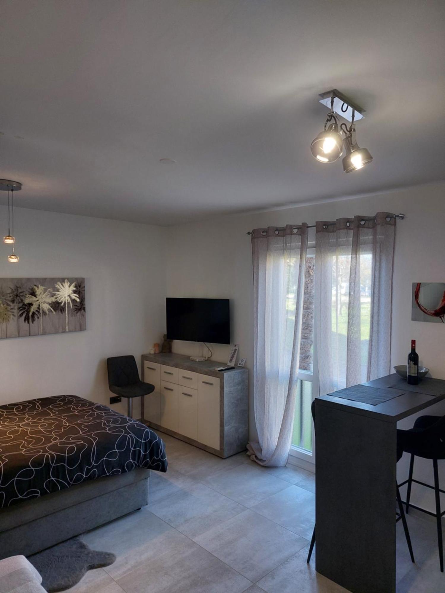 Stefan 1 Apartment Umag Bagian luar foto